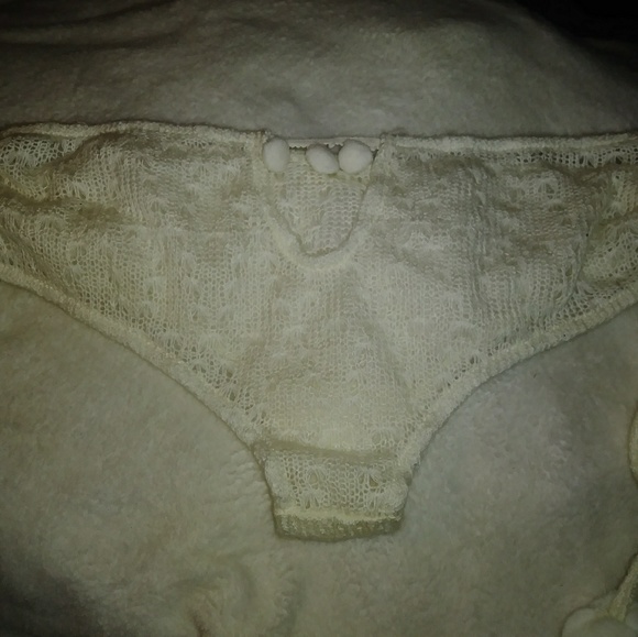 NWOT - OFF WHITE NAUGHTY SNOW ESKIMO COSTUME - Picture 5 of 8